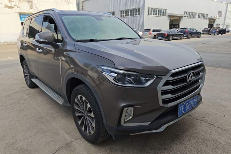 Used SAIC MAXUS D90 2017 2.0T Automatic Two-Wheel Drive - Uranus Front Right 45 Deg