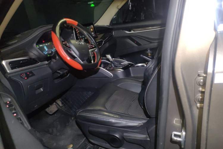 Used SAIC MAXUS D90  Left Front Seat