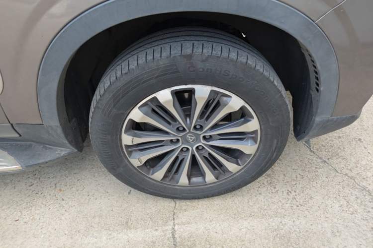 Used SAIC MAXUS D90 2017 2.0T Automatic Two-Wheel Drive - Uranus Right Front Wheel Hub