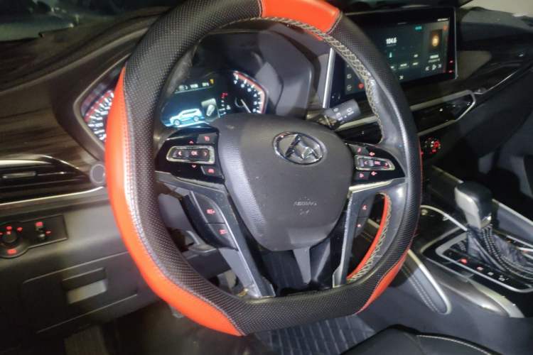 Used SAIC MAXUS D90  Steering Wheel