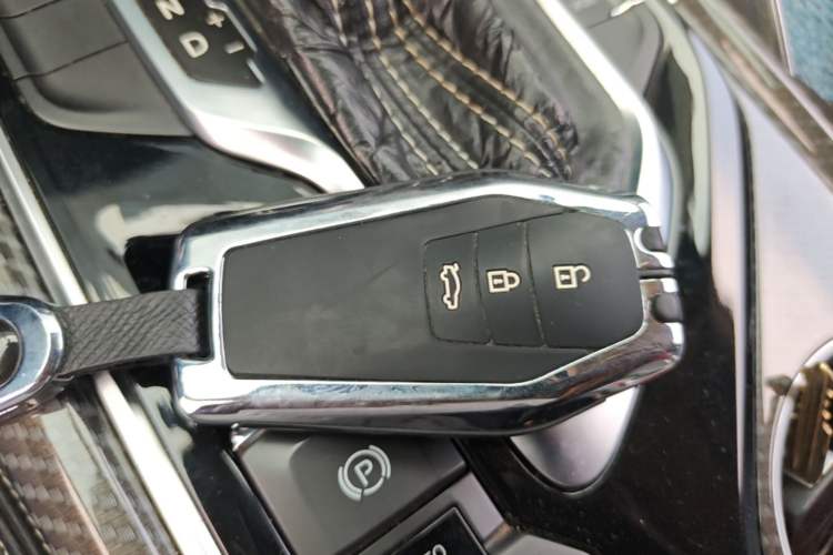 Used SAIC MAXUS D90 2017 2.0T Automatic Two-Wheel Drive - Uranus Vehicle Key