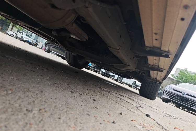 Used SAIC MAXUS D90  Chassis Rear Right