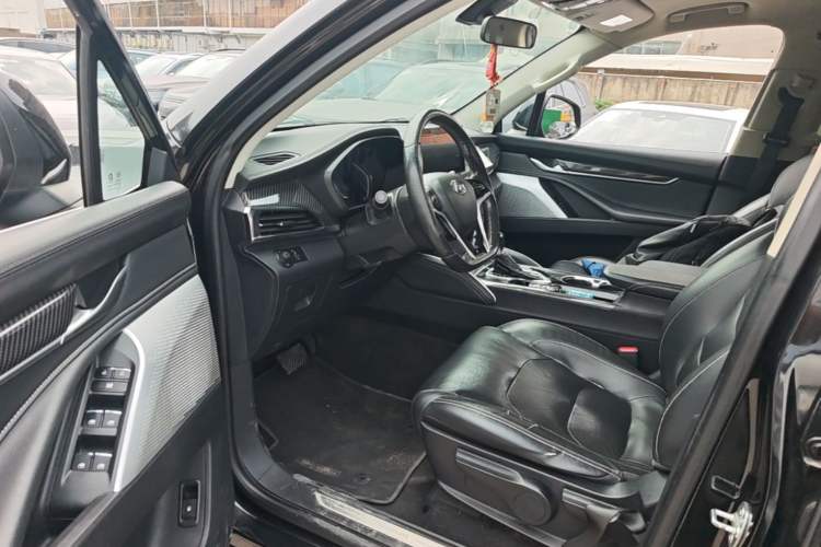 Used SAIC MAXUS D90  Driver Seat