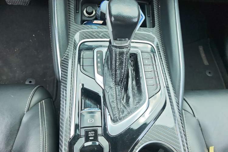 Used SAIC MAXUS D90  Gear Lever