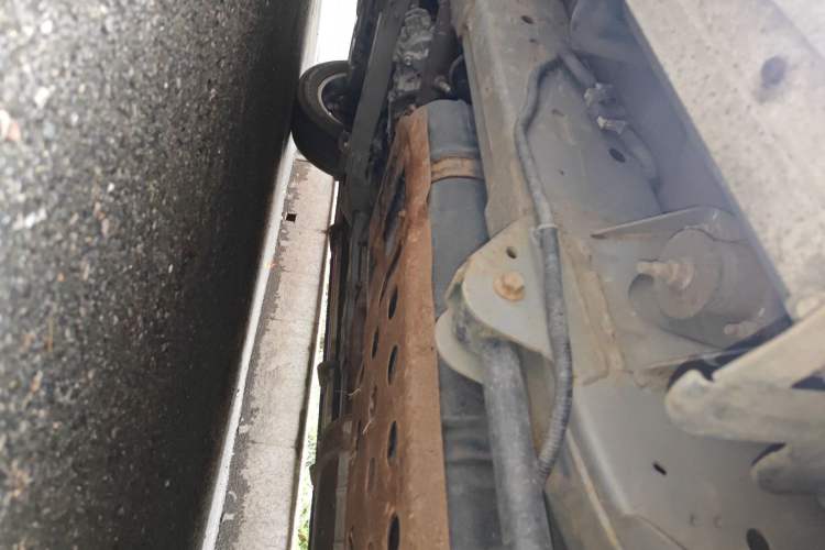 Used SAIC MAXUS D90  Chassis Rear Left