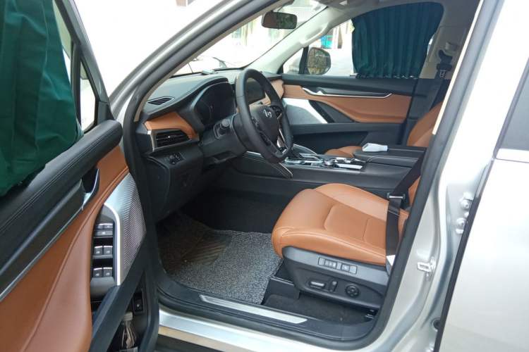 Used SAIC MAXUS D90  Driver Seat
