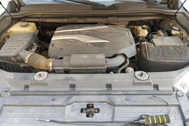 Used SAIC MAXUS D90  Engine Bay