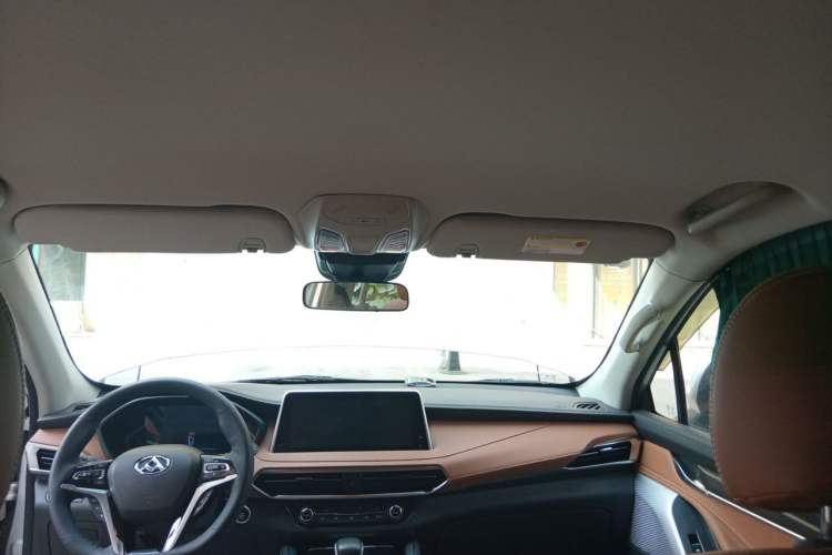 Used SAIC MAXUS D90  Headliner