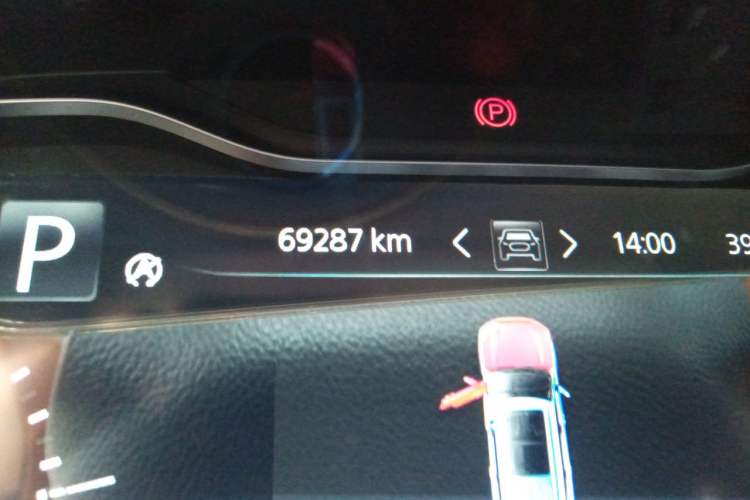 Used SAIC MAXUS D90  Odometer Close Up