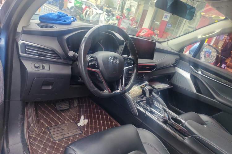 Used SAIC MAXUS D90 2019 2.0T Automatic 2WD Uranus China VI Standard Steering Wheel