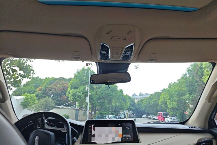 Used SAIC MAXUS D90  Headliner