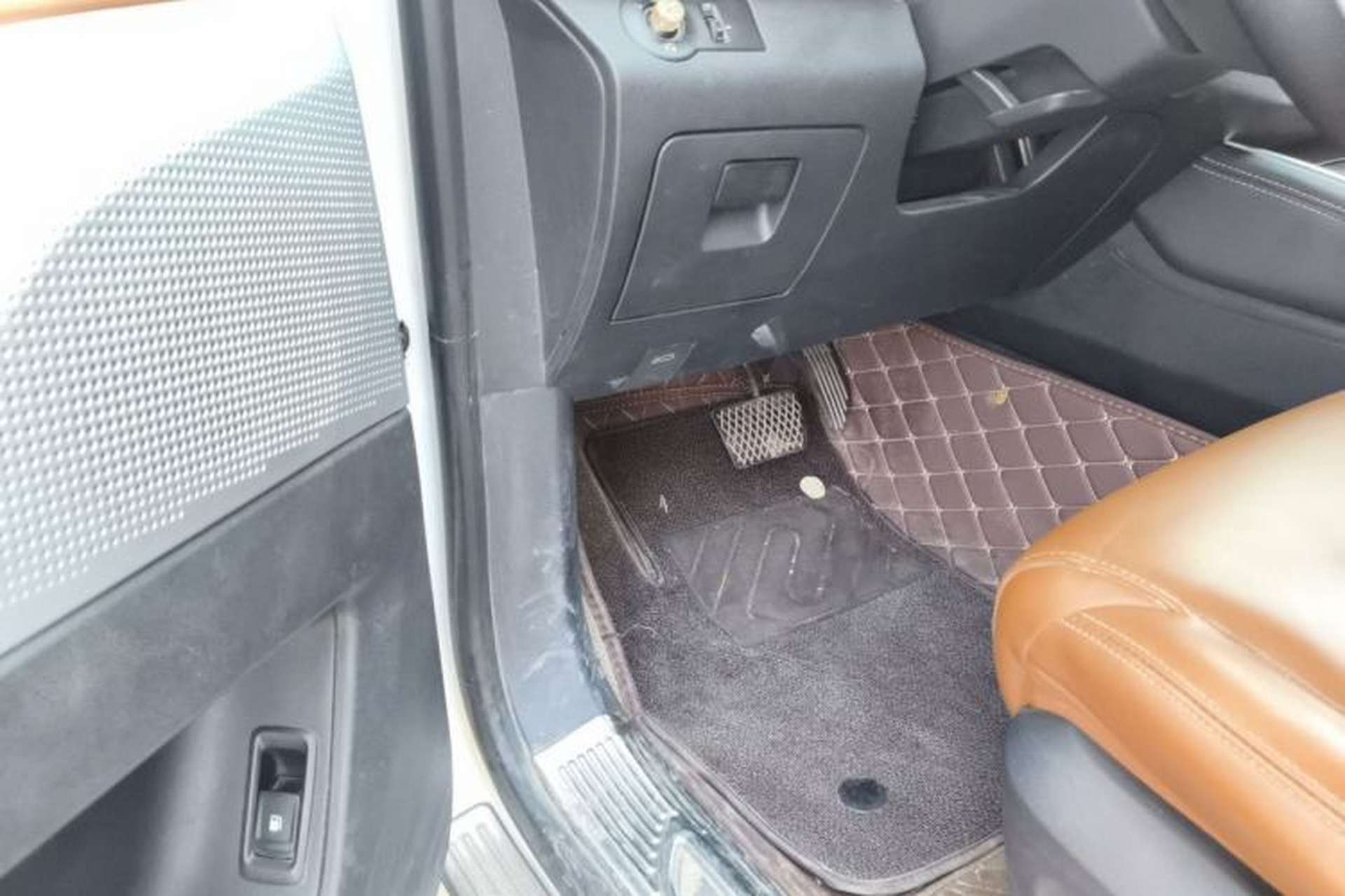 Used SAIC MAXUS D90 2019 2.0T Automatic 2WD Uranus China VI Standard Driver Seat