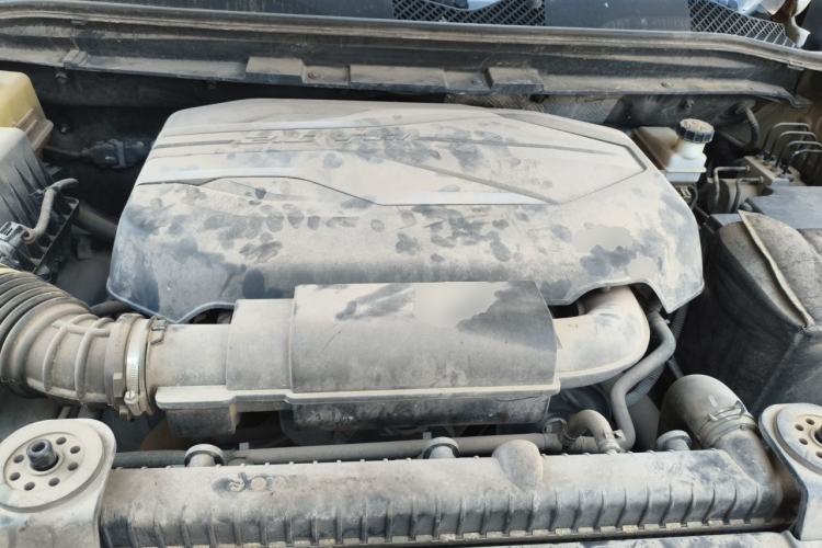 Used SAIC MAXUS D90 2019 2.0T Automatic 2WD Uranus China VI Standard Engine Bay
