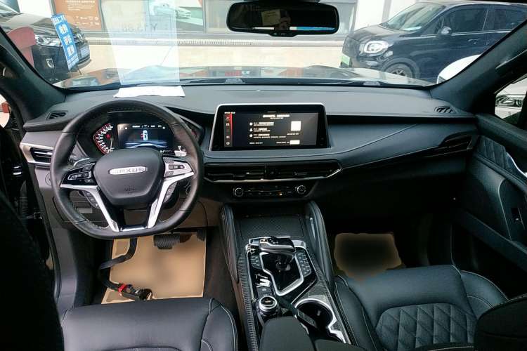 Used SAIC MAXUS D90 Pro 2020 2.0T Diesel 4x4 Alashan Edition 7-Seater Center Console