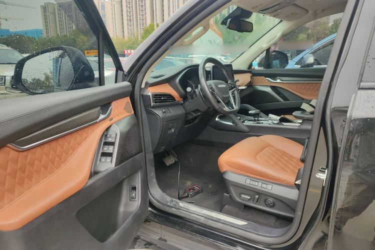 Used SAIC MAXUS D90 Pro 2020 2.0T Gasoline 4x4 Luxury Edition 6 Seats Driver Seat
