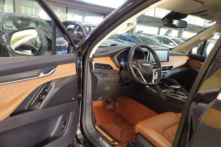 Used SAIC MAXUS D90 Pro 2020 2.0T Gasoline 4x4 Flagship Edition 6 Seats Driver Seat
