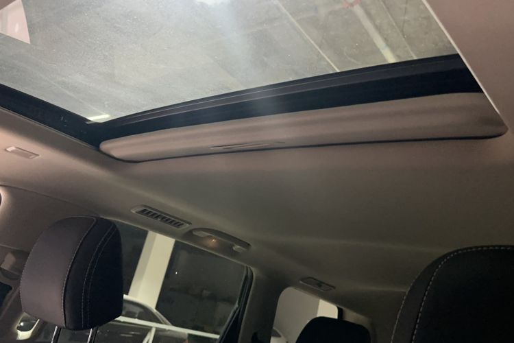 Used SAIC MAXUS D90 Pro 2020 2.0T Diesel 4x4 Lop Nur Edition 6 Seats Headliner