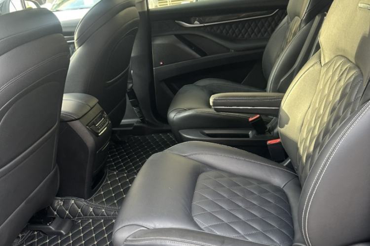 Used SAIC MAXUS D90 Pro 2020 2.0T Diesel 4x4 Lop Nur Edition 6 Seats Interior 3