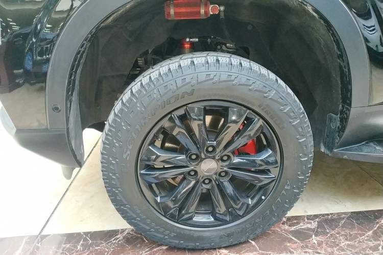 Used SAIC MAXUS D90 Pro 2020 2.0T Diesel 4x4 Alashan Edition 7-Seater Left Front Wheel Hub