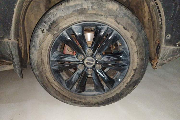Used SAIC MAXUS D90 Pro 2020 2.0T Diesel 4x4 Alashan Edition 6 Seats Right Front Wheel Hub