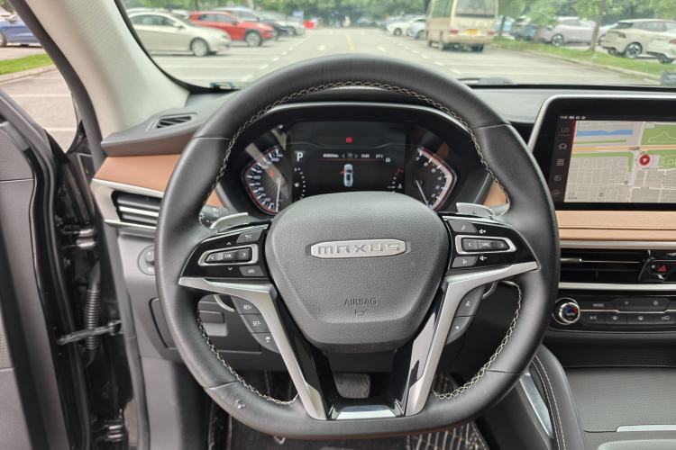 Used SAIC MAXUS D90 Pro 2020 2.0T Gasoline 4x4 Flagship Edition 6 Seats Steering Wheel