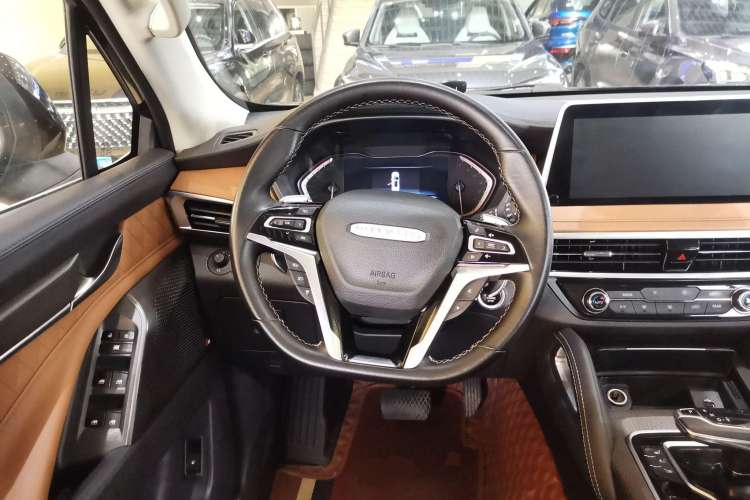 Used SAIC MAXUS D90 Pro 2020 2.0T Gasoline 4x4 Flagship Edition 6 Seats Steering Wheel