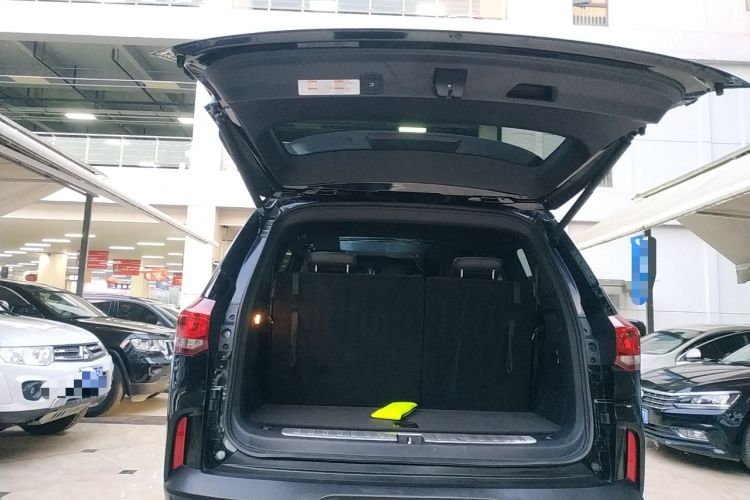 Used SAIC MAXUS D90 Pro 2020 2.0T Diesel 4x4 Alashan Edition 7-Seater Trunk