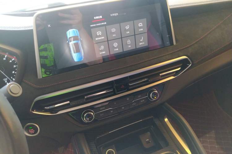 Used SAIC MAXUS D90 Pro 2020 2.0T Diesel 4x4 Alashan Edition 7-Seater Audio And AC Panel