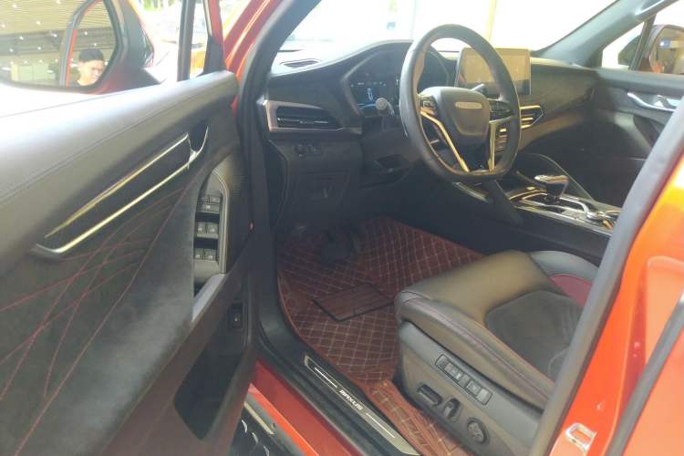 Used SAIC MAXUS D90 Pro 2020 2.0T Diesel 4x4 Alashan Edition 7-Seater Driver Seat