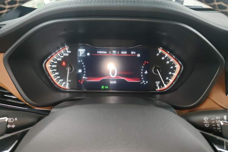 Used SAIC MAXUS D90 Pro 2020 2.0T Gasoline 4x4 Luxury Edition 6 Seats Instrument Cluster