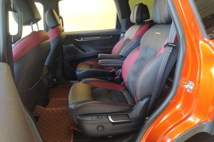 Used SAIC MAXUS D90 Pro 2020 2.0T Diesel 4x4 Alashan Edition 7-Seater Left Rear Seat