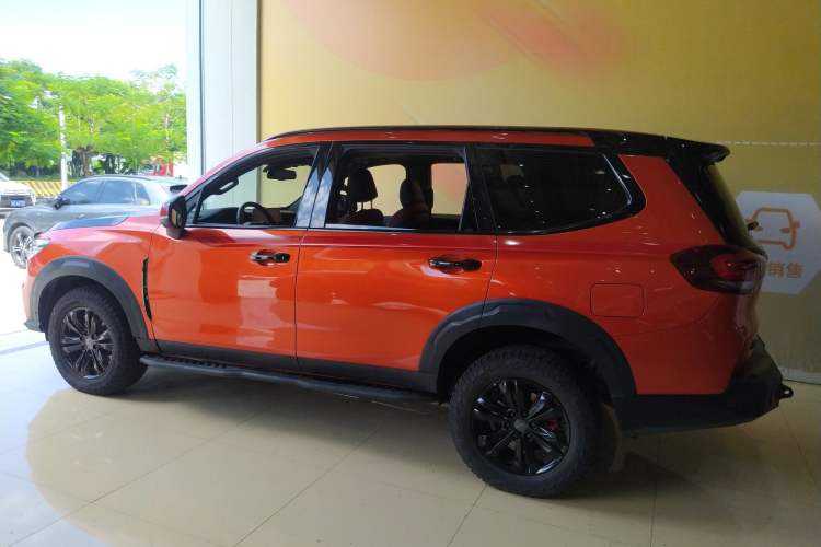 Used SAIC MAXUS D90 Pro 2020 2.0T Diesel 4x4 Alashan Edition 7-Seater Left Side