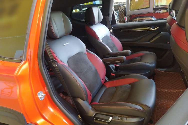 Used SAIC MAXUS D90 Pro 2020 2.0T Diesel 4x4 Alashan Edition 7-Seater Right Rear Seat