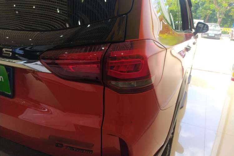 Used SAIC MAXUS D90 Pro 2020 2.0T Diesel 4x4 Alashan Edition 7-Seater Right Rear Taillight