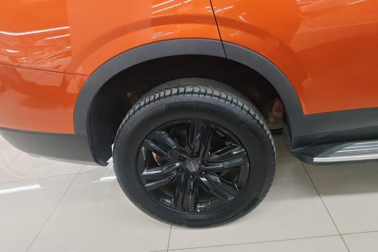 Used SAIC MAXUS D90 Pro 2020 2.0T Gasoline 4x4 Luxury Edition 6 Seats Right Rear Wheel Hub