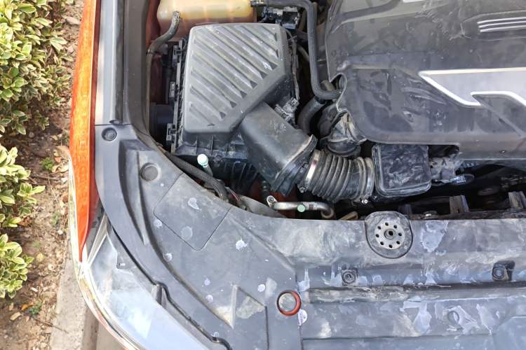 Used SAIC MAXUS D90 Pro 2020 2.0T Diesel 4x4 Comfort Edition 7 Seats Engine Bay Right