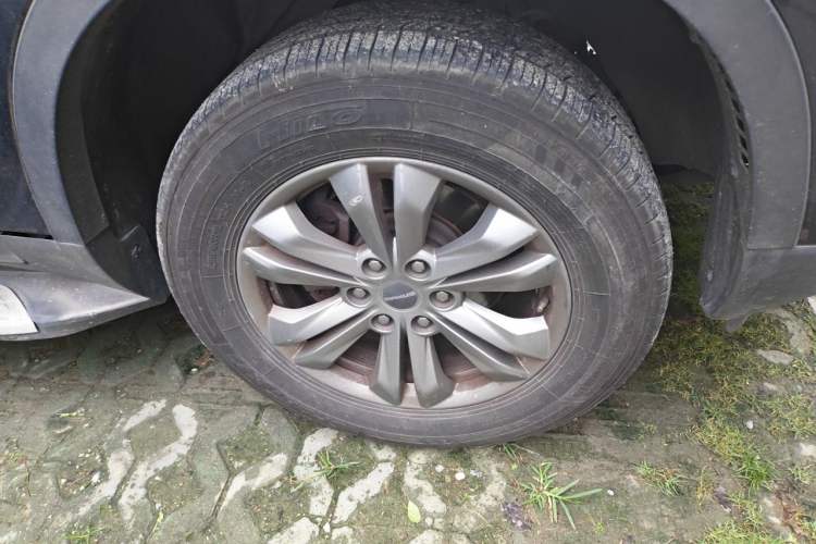 Used SAIC MAXUS D90 Pro 2021 2.0T Gasoline 4x4 Luxury Edition 7-Seater Right Front Wheel Hub