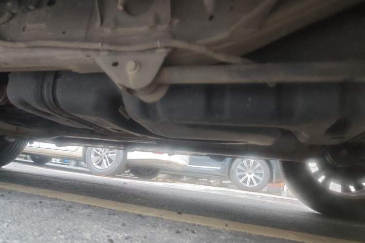 Used SAIC MAXUS D90 Pro 2021 2.0T Gasoline Two-Wheel Drive Elite Special Edition 7-Seater Chassis Rear Left