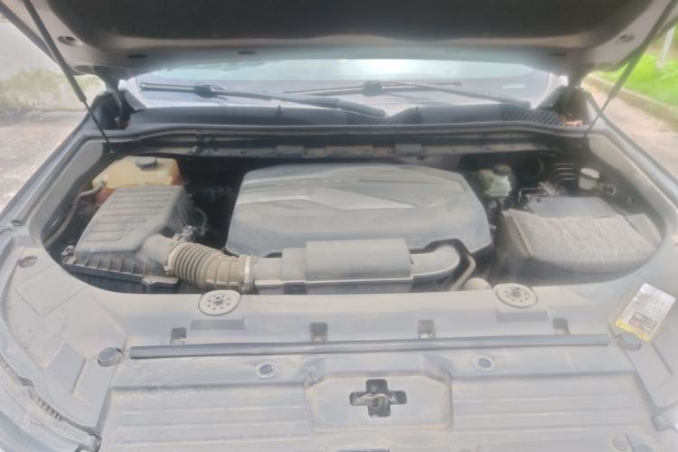 Used SAIC MAXUS D90 Pro 2021 2.0T Gasoline Two-Wheel Drive Elite Special Edition 7-Seater Engine Bay