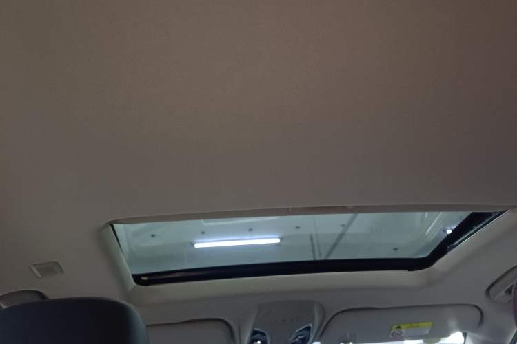 Used SAIC MAXUS D90 Pro 2021 2.0T Diesel 4x4 Enjoyment Edition 5 Seats Headliner