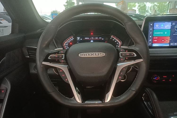 Used SAIC MAXUS D90 Pro 2021 2.0T Gasoline 4x4 Flagship Edition 7 Seats Steering Wheel