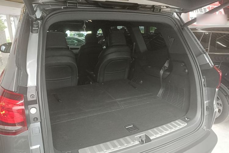 Used SAIC MAXUS D90 Pro 2021 2.0T Gasoline 4x4 Flagship Edition 7 Seats Trunk