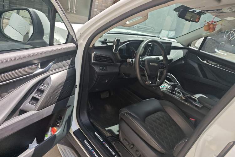 Used SAIC MAXUS D90 Pro 2021 2.0T Gasoline 4x4 Luxury Edition 7-Seater Driver Seat