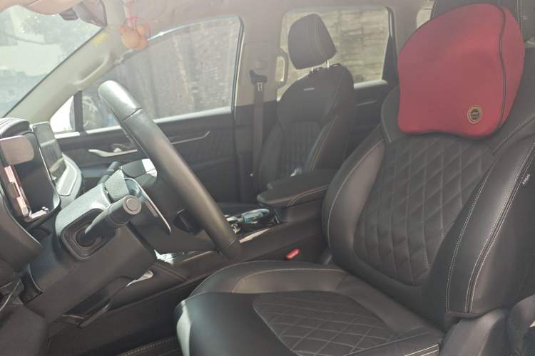 Used SAIC MAXUS D90 Pro 2021 2.0T Gasoline 4x4 Luxury Edition 7-Seater Left Front Seat
