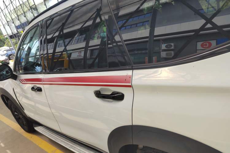 Used SAIC MAXUS D90 Pro 2021 2.0T Diesel 4x4 Alashan Edition 7 Seats Left Side