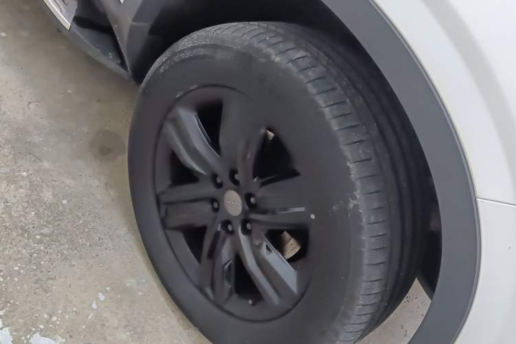 Used SAIC MAXUS D90 Pro 2021 2.0T Diesel 4x4 Enjoyment Edition 7 Seats Right Front Wheel Hub
