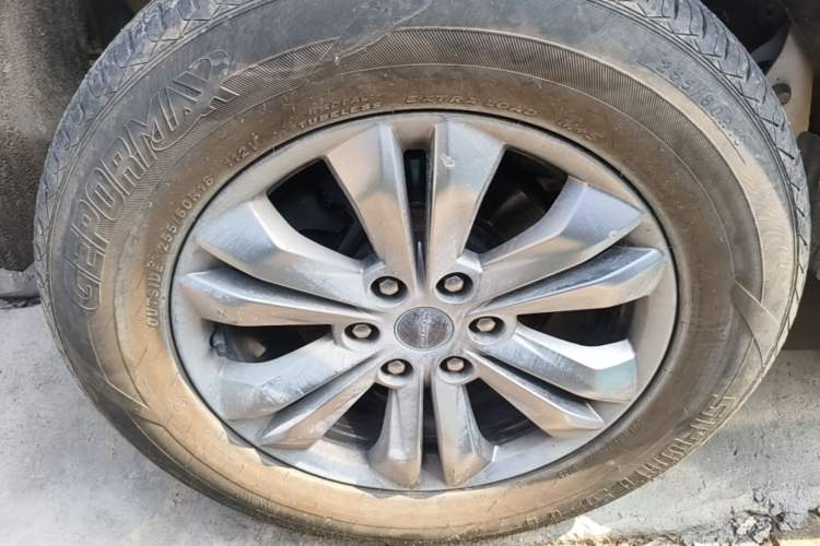 Used SAIC MAXUS D90 Pro 2021 2.0T Gasoline Two-Wheel Drive Elite Edition 5 Seats Right Rear Wheel Hub