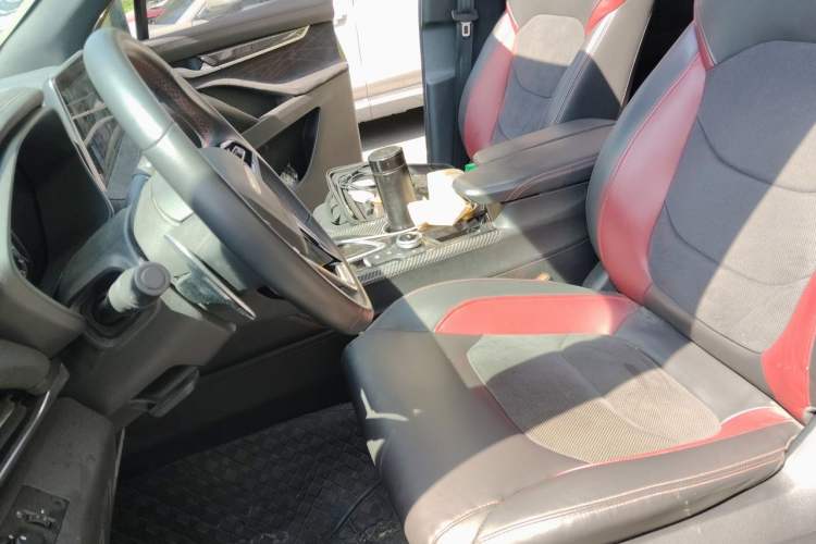 Used SAIC MAXUS D90 Pro 2022 Facelift 2.0T Diesel 4x4 Amazon Edition 7-Seater Left Front Seat