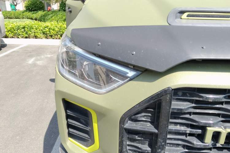 Used SAIC MAXUS D90 Pro 2022 Facelift 2.0T Diesel 4x4 Amazon Edition 7-Seater Right Front Headlight