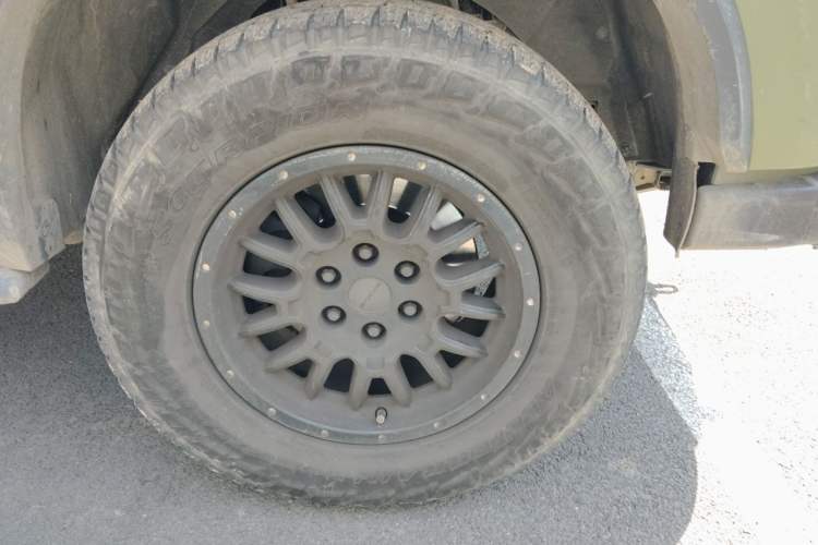Used SAIC MAXUS D90 Pro 2022 Facelift 2.0T Diesel 4x4 Amazon Edition 7-Seater Right Front Wheel Hub